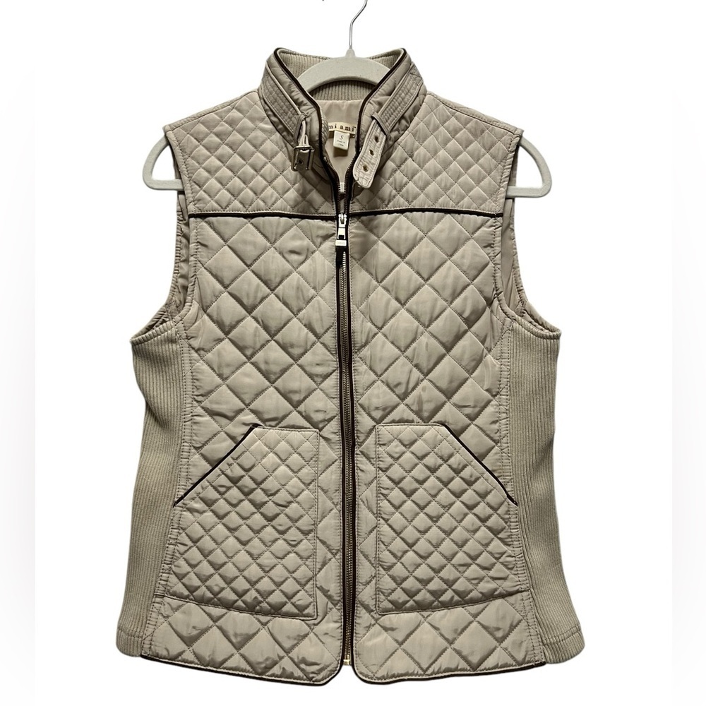 Tan Quilted Vest with gold hardware. Miami Brand Francesca’s. Moto style collar